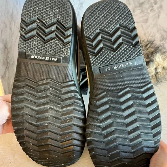 Sorel Ladies Joan of Arctic Winter Cold Weather Outside Waterproof Boot. Sz 8. - Picture 4 of 5